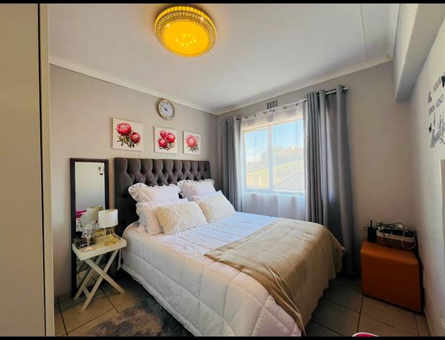 2 BEDROOM APARTMENT FOR SALE IN NEWLANDS EAST